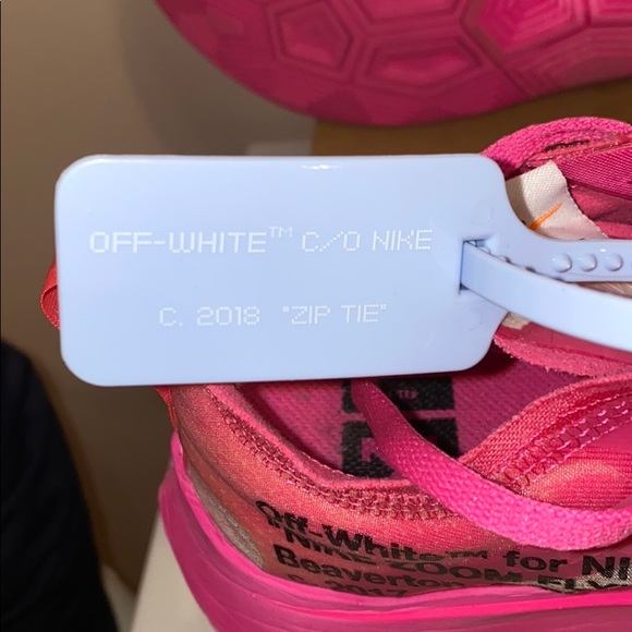 Off-White c/o Nike - Picture 8 of 8